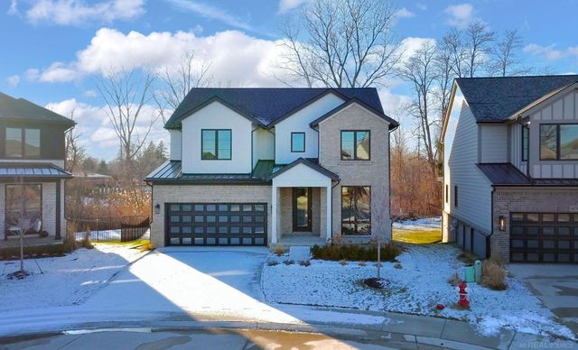 54729 Camden Court, Shelby Twp, MI 48316