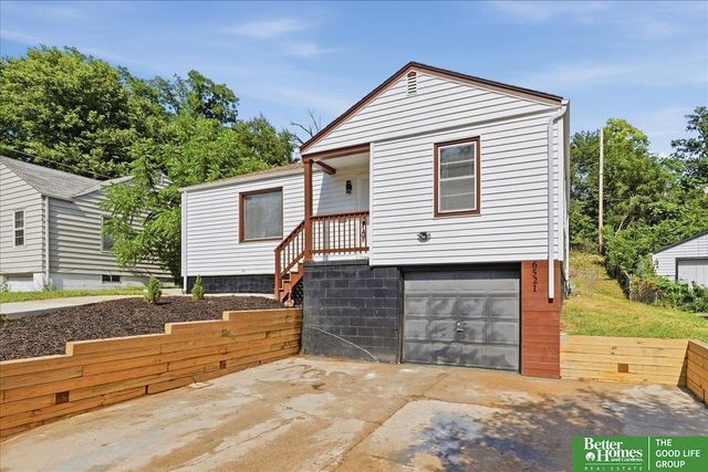 6521 N 35 Street, Omaha, NE 68112