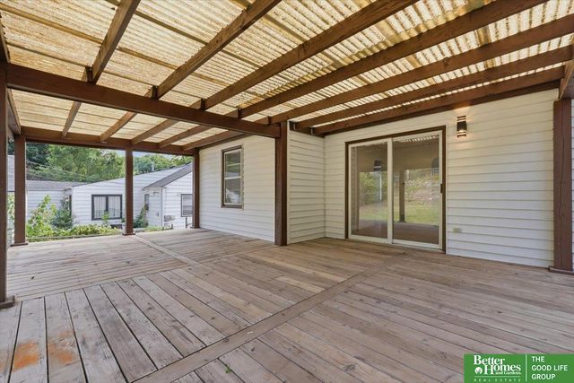 6521 N 35 Street, Omaha, NE 68112