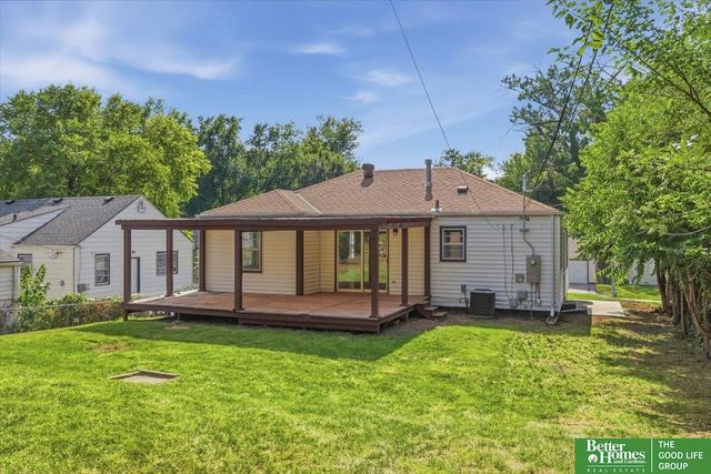 6521 N 35 Street, Omaha, NE 68112