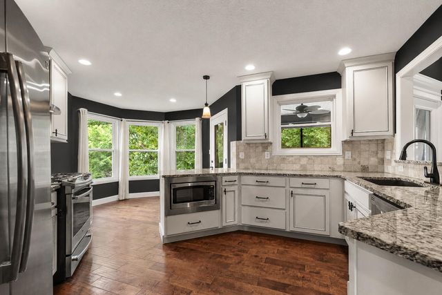 1404 SADDLE BAG CT, Columbia, MO 65201