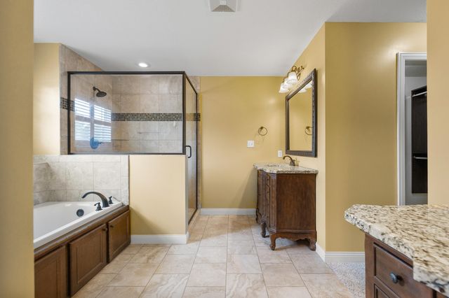 1404 SADDLE BAG CT, Columbia, MO 65201