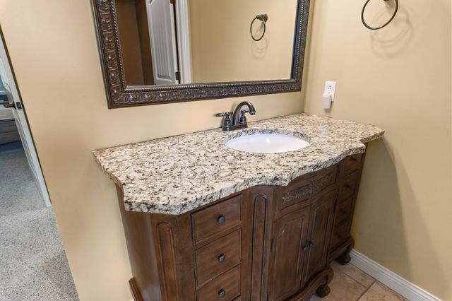 1404 SADDLE BAG CT, Columbia, MO 65201