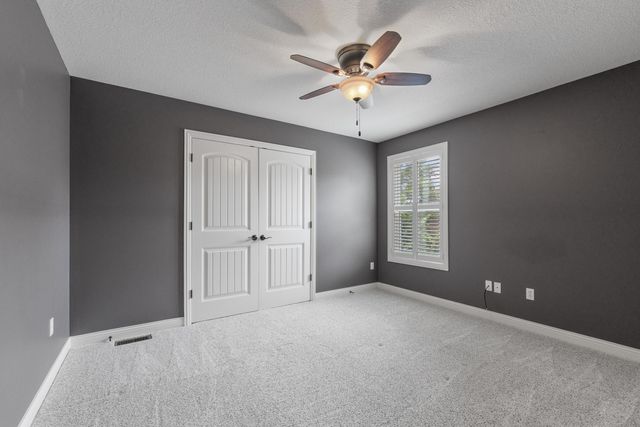 1404 SADDLE BAG CT, Columbia, MO 65201