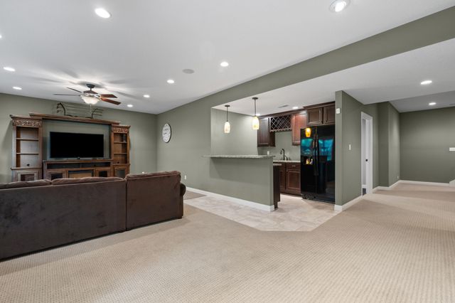 1404 SADDLE BAG CT, Columbia, MO 65201