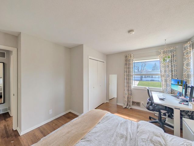 8500 34th Avenue N, New Hope, MN 55427