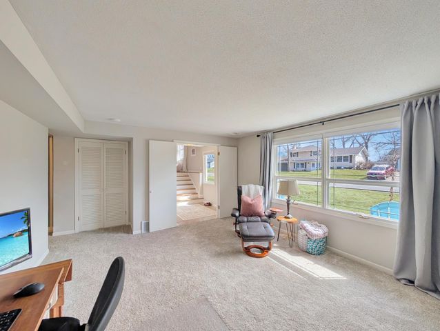 8500 34th Avenue N, New Hope, MN 55427