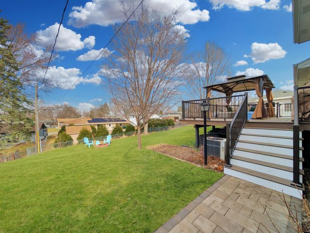 8500 34th Avenue N, New Hope, MN 55427