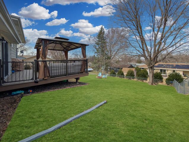 8500 34th Avenue N, New Hope, MN 55427