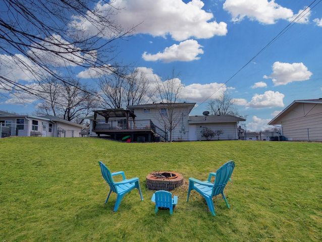 8500 34th Avenue N, New Hope, MN 55427