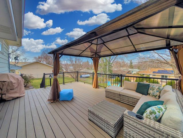 8500 34th Avenue N, New Hope, MN 55427