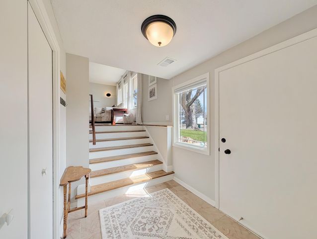 8500 34th Avenue N, New Hope, MN 55427