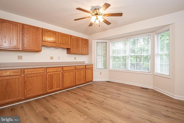 1001 N TIMBER RIDGE RD, Cross Junction, VA 22625