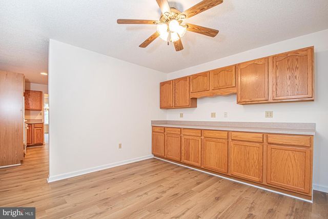 1001 N TIMBER RIDGE RD, Cross Junction, VA 22625