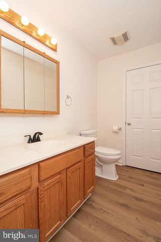 1001 N TIMBER RIDGE RD, Cross Junction, VA 22625