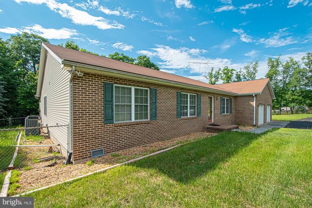 1001 N TIMBER RIDGE RD, Cross Junction, VA 22625