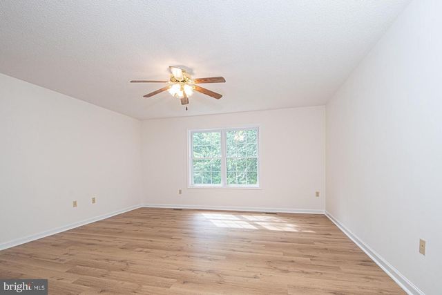 1001 N TIMBER RIDGE RD, Cross Junction, VA 22625