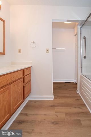 1001 N TIMBER RIDGE RD, Cross Junction, VA 22625