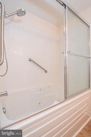 1001 N TIMBER RIDGE RD, Cross Junction, VA 22625