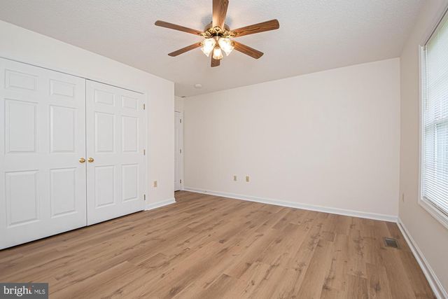 1001 N TIMBER RIDGE RD, Cross Junction, VA 22625