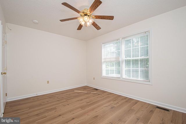 1001 N TIMBER RIDGE RD, Cross Junction, VA 22625