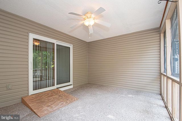 1001 N TIMBER RIDGE RD, Cross Junction, VA 22625