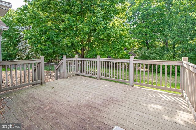 1001 N TIMBER RIDGE RD, Cross Junction, VA 22625