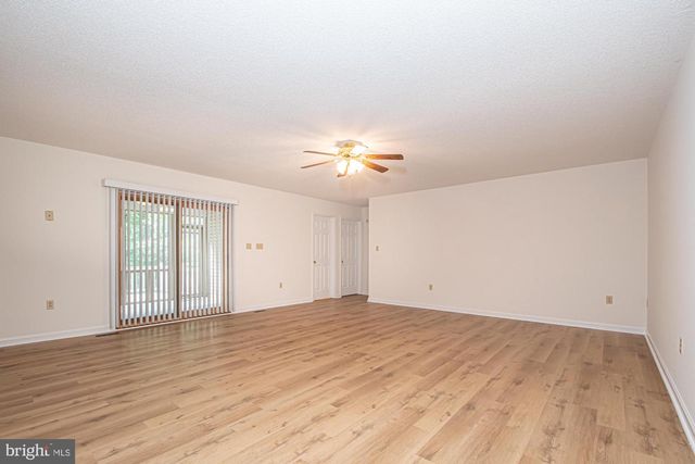 1001 N TIMBER RIDGE RD, Cross Junction, VA 22625