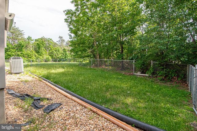 1001 N TIMBER RIDGE RD, Cross Junction, VA 22625