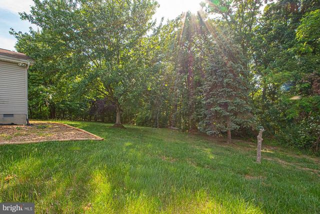 1001 N TIMBER RIDGE RD, Cross Junction, VA 22625
