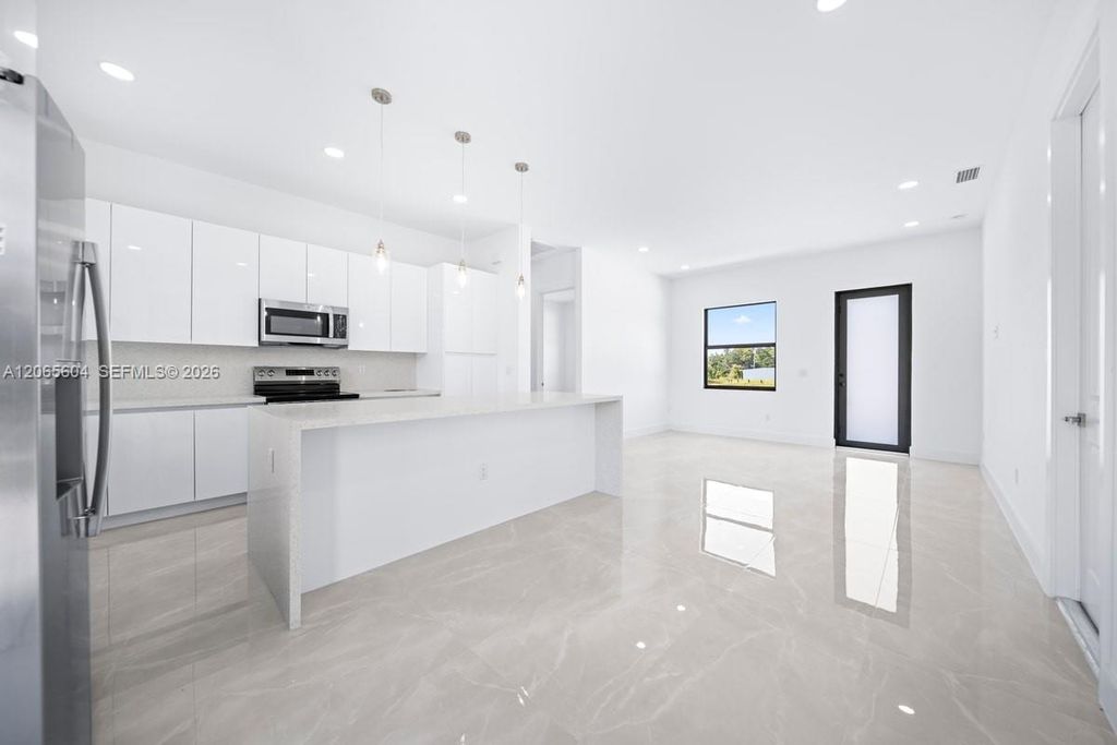 Image 12 of property listing at 1255 Nimitz, Lehigh Acres, FL 33974