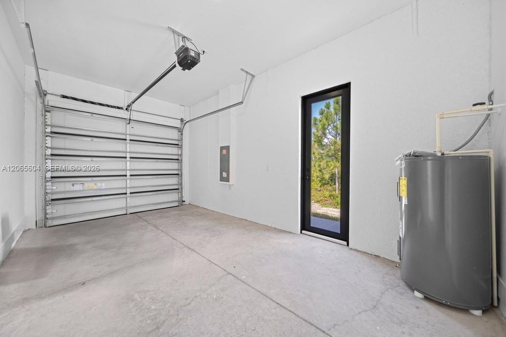 Image 15 of property listing at 1255 Nimitz, Lehigh Acres, FL 33974