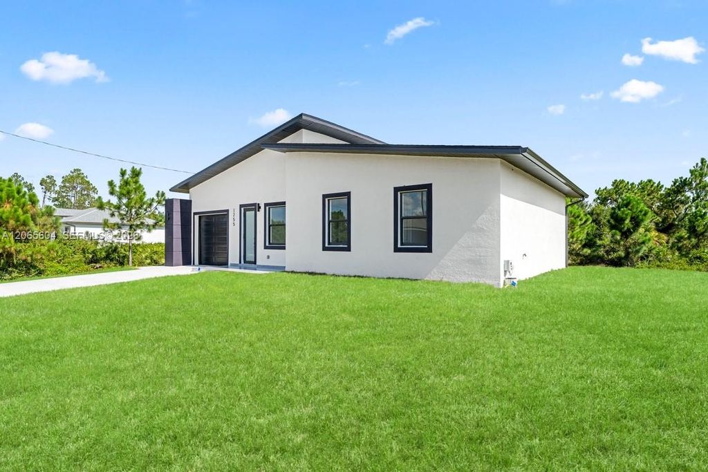 Image 7 of property listing at 1255 Nimitz, Lehigh Acres, FL 33974