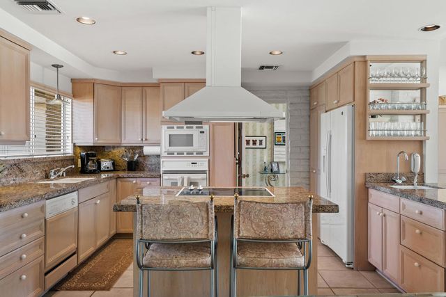 45324 Avenida Codorniz, Indian Wells, CA 92210