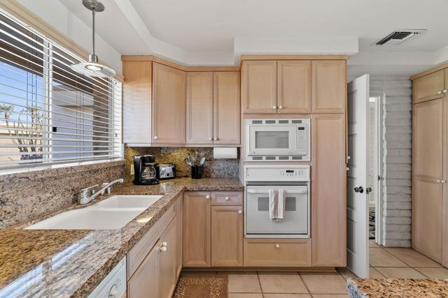 45324 Avenida Codorniz, Indian Wells, CA 92210