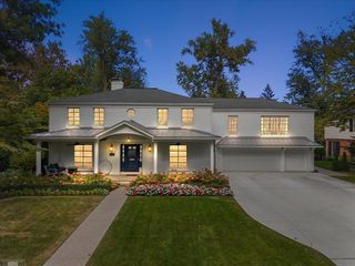 166 Lewiston Road, Grosse Pointe Farms, MI 48236