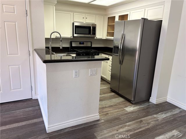 200 E Alessandro 80, Riverside, CA 92508