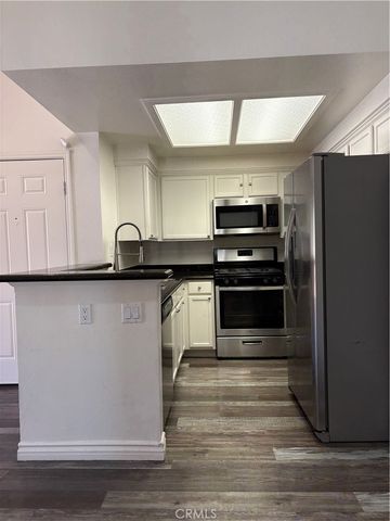 200 E Alessandro 80, Riverside, CA 92508