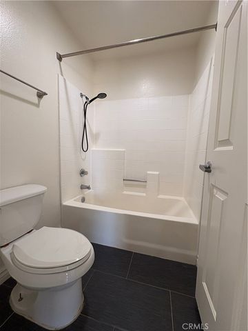 200 E Alessandro 80, Riverside, CA 92508