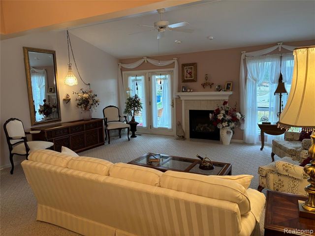 5353 Wyndemere Common Square, Swartz Creek, MI 48473