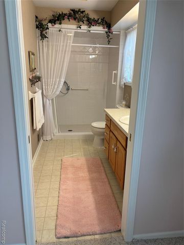 5353 Wyndemere Common Square, Swartz Creek, MI 48473