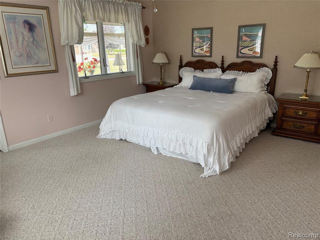 5353 Wyndemere Common Square, Swartz Creek, MI 48473