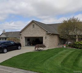 5353 Wyndemere Common Square, Swartz Creek, MI 48473