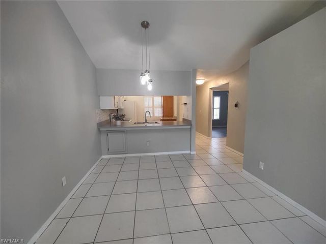 2668 Kings Lake BLVD 7-203, Naples, FL 34112