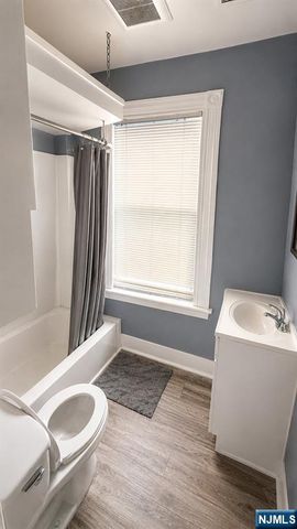 279 4th Street, Paterson, NJ 07522