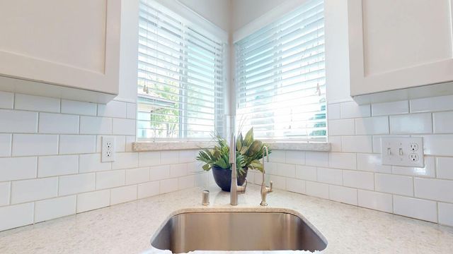 117 E Fedora Avenue, Fresno, CA 93704