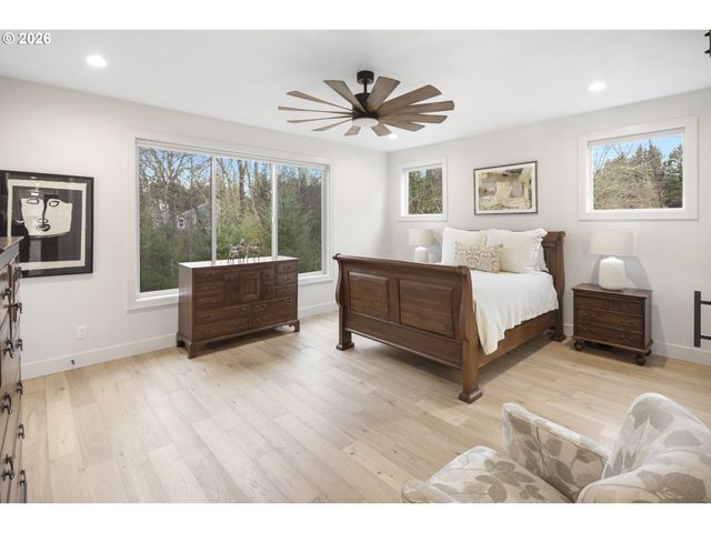 9261 Sw MACKAYLA Pl, Portland, OR 97223