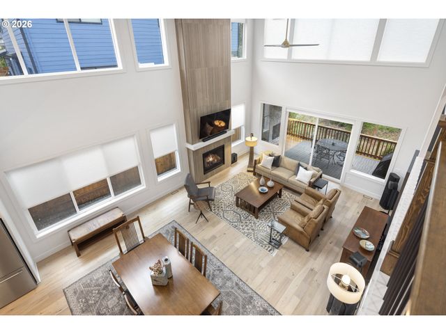 9261 Sw MACKAYLA Pl, Portland, OR 97223