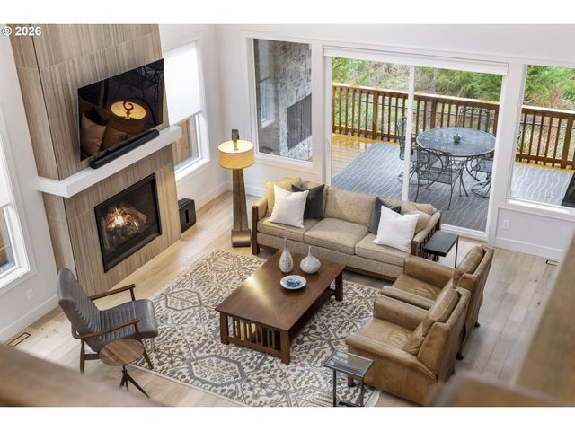 9261 Sw MACKAYLA Pl, Portland, OR 97223