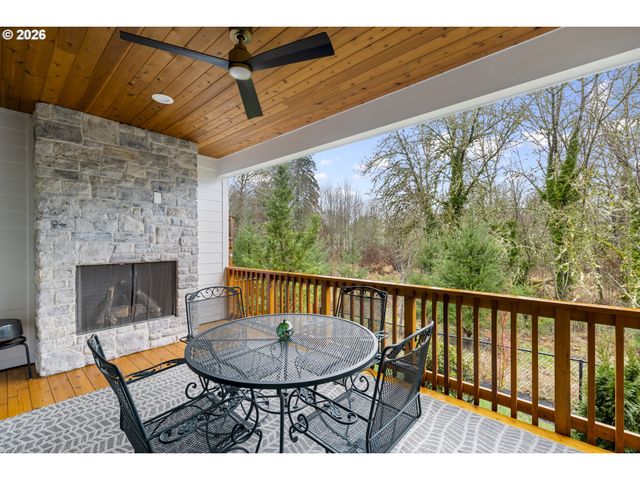 9261 Sw MACKAYLA Pl, Portland, OR 97223